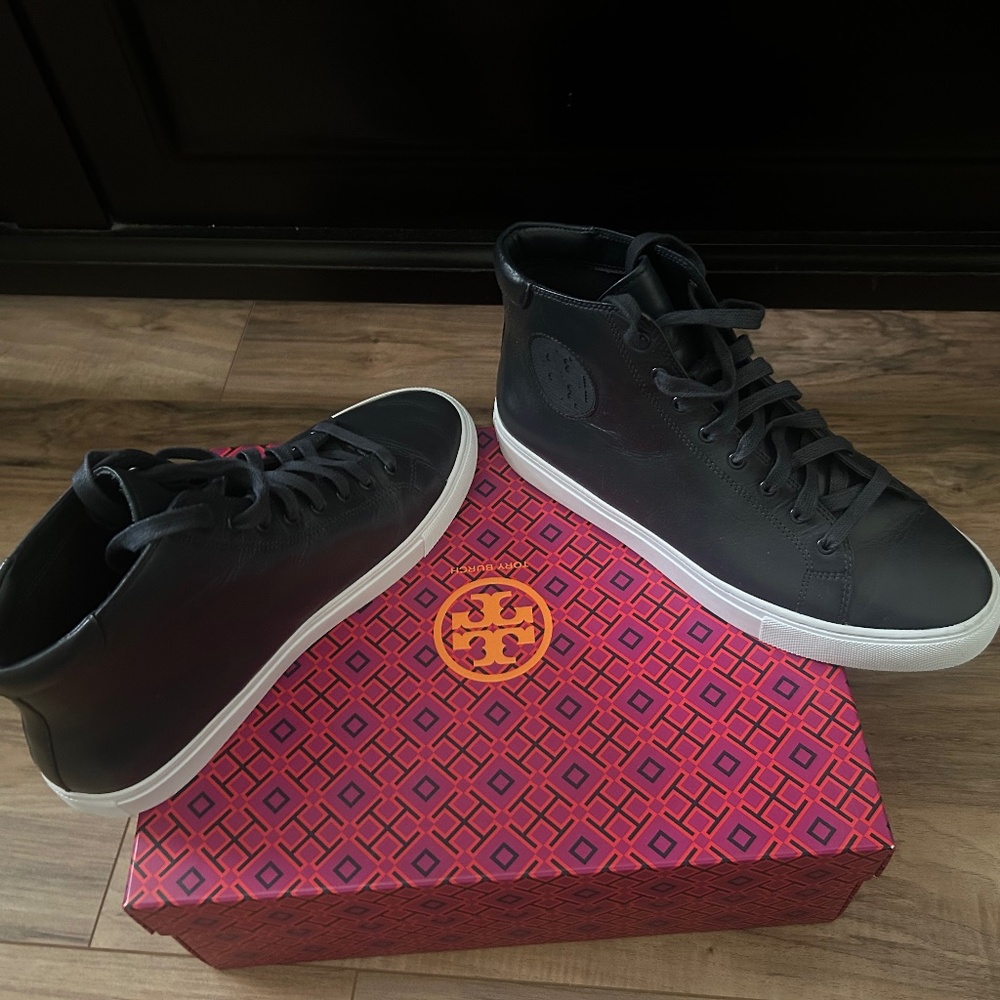 Nola High Top Leather sneakers